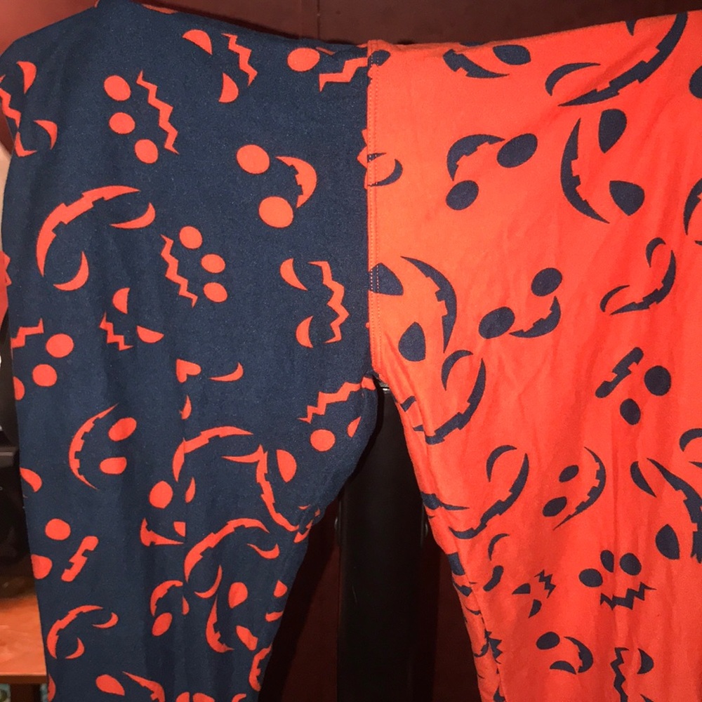 OS Halloween leggings